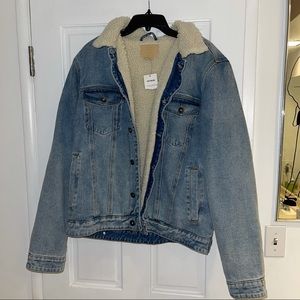 Jean Jacket Lined with Fur *NEVER WORN* XL